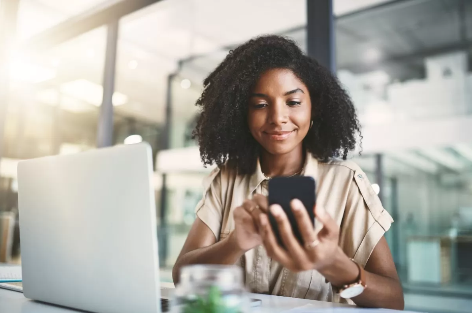 Como pequenas empresas podem reduzir seus custos em telecomunicação